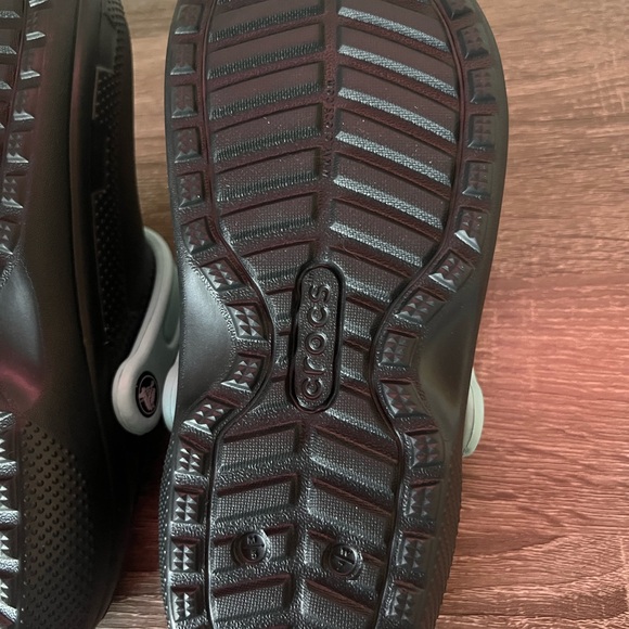 New Crocs Black and Pink Clogs Size 7 - Picture 8 of 12